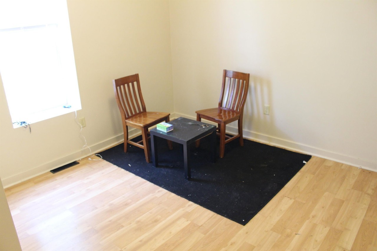 142 N Lancaster St - Photo 6 of 20