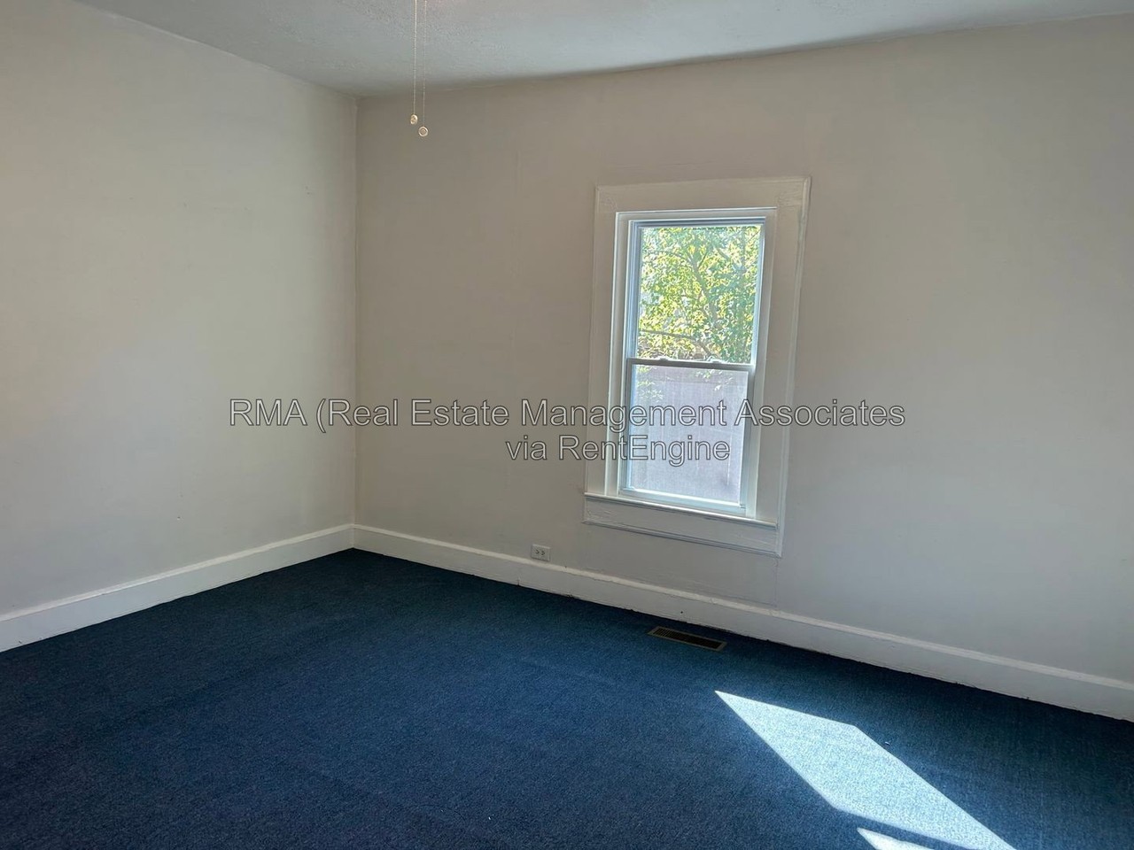 920 N 9th St - Photo 6 of 9
