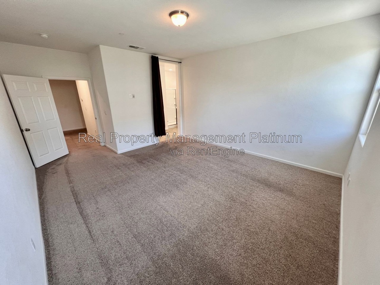 2407 N Stanley Ave - Photo 6 of 17