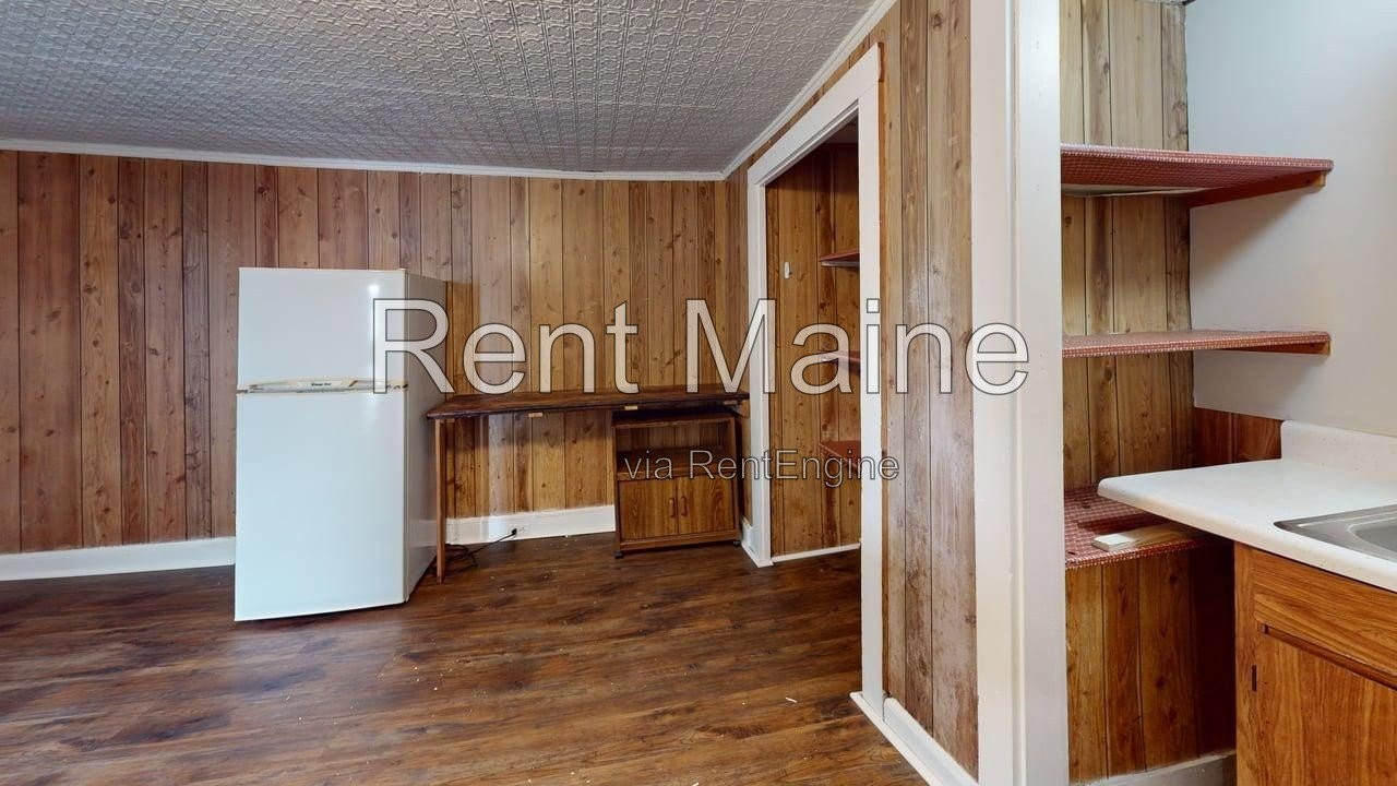 67 Cedar St #2 - Photo 2 of 8