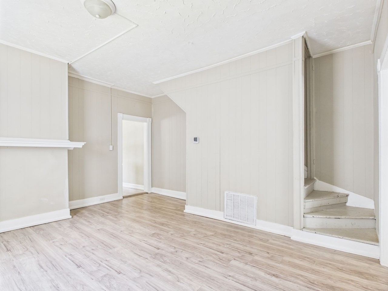 1456 Ferndale Ave #1454 - Photo 4 of 31