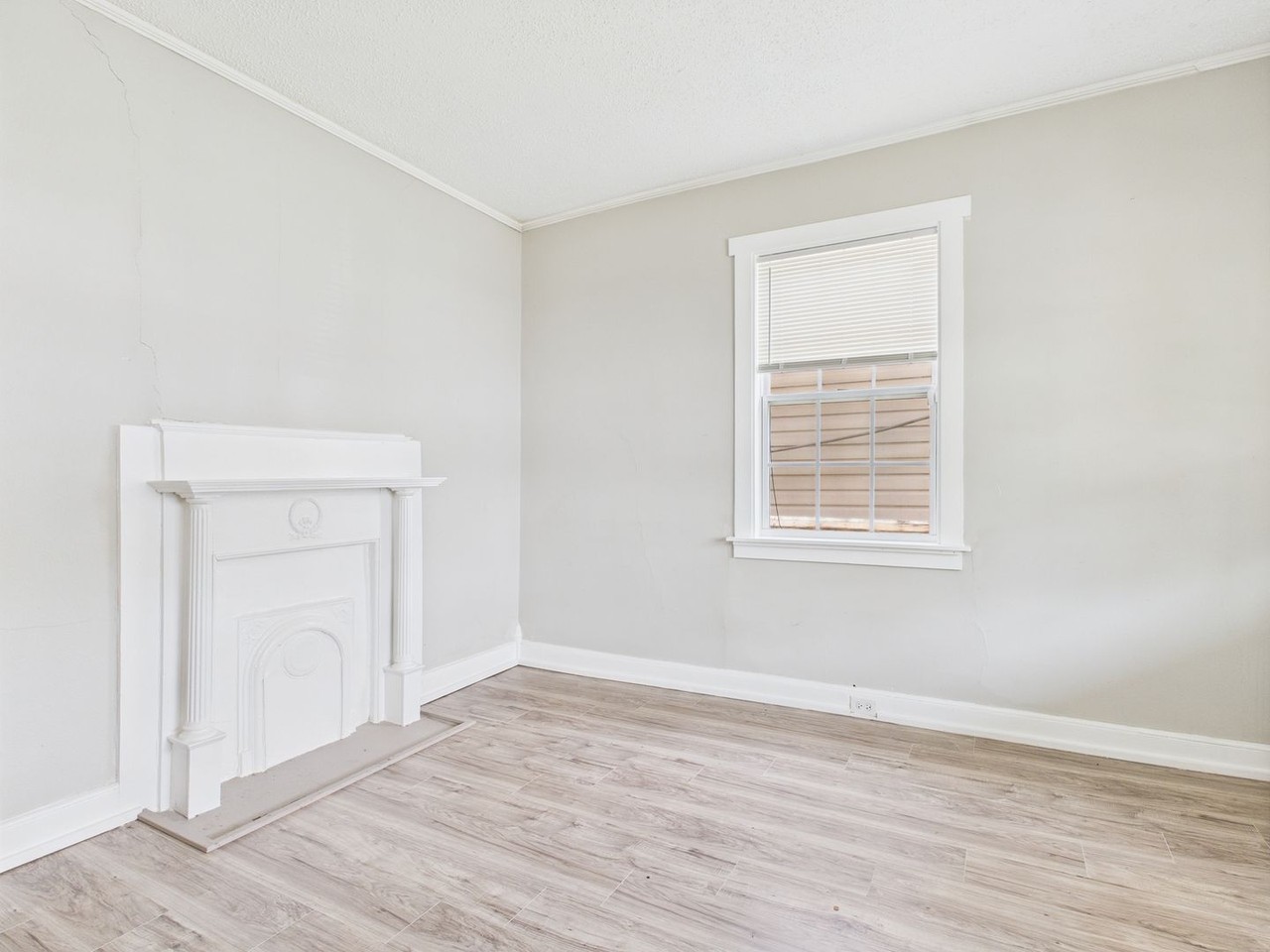1456 Ferndale Ave #1454 - Photo 6 of 31
