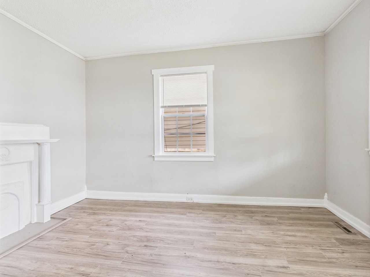 1456 Ferndale Ave #1454 - Photo 7 of 31