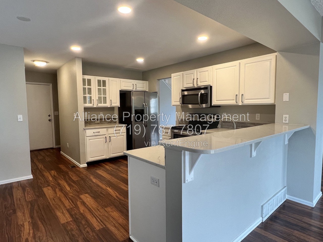 5985 Christa Ct - Photo 7 of 38