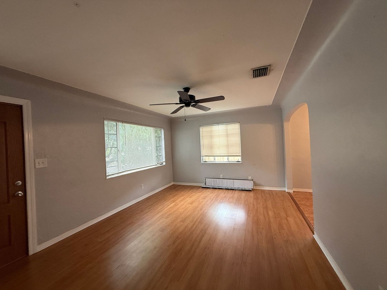 1435 15th St N - Photo 5 of 38