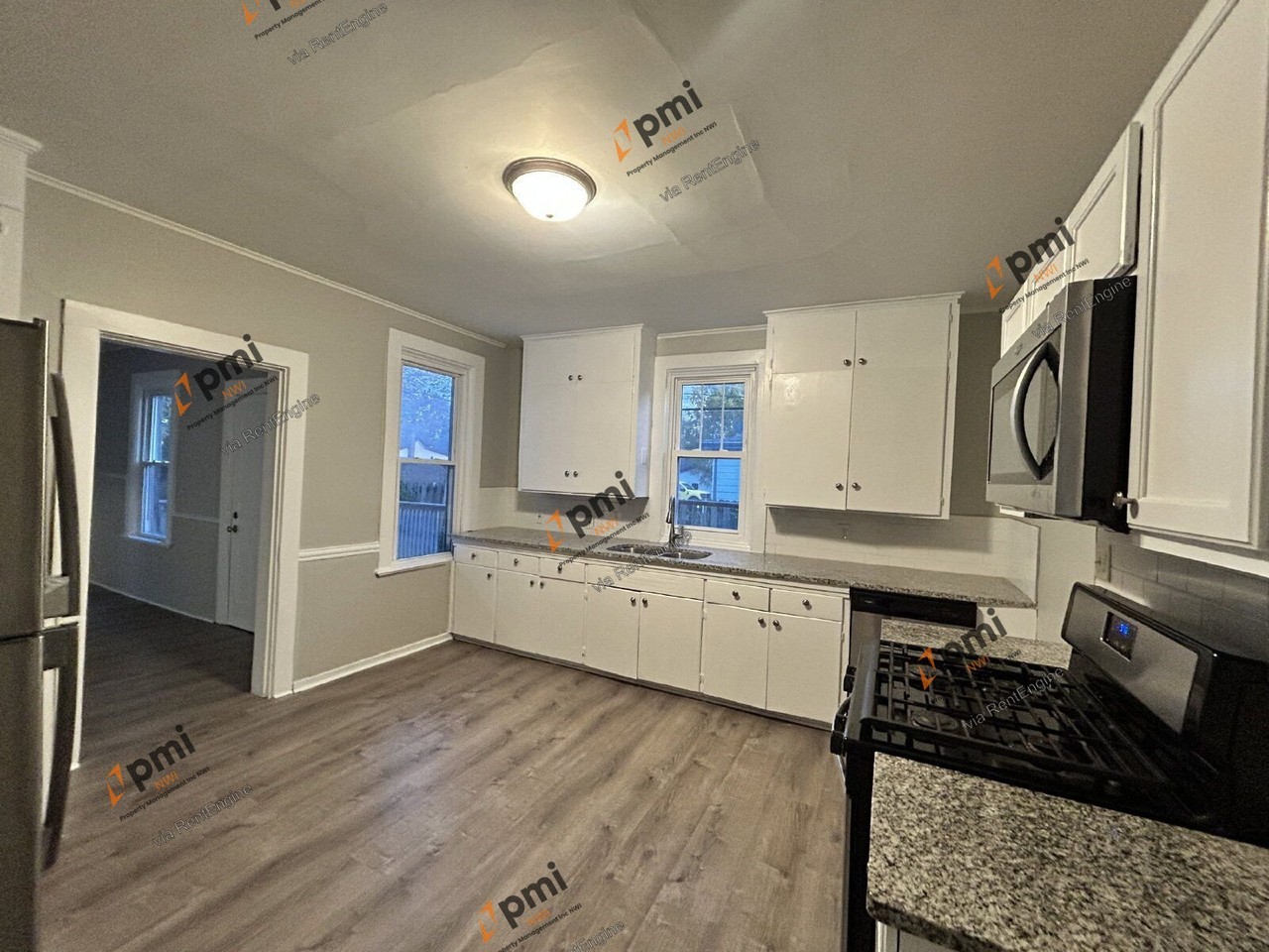 403 Rose St - Photo 2 of 18