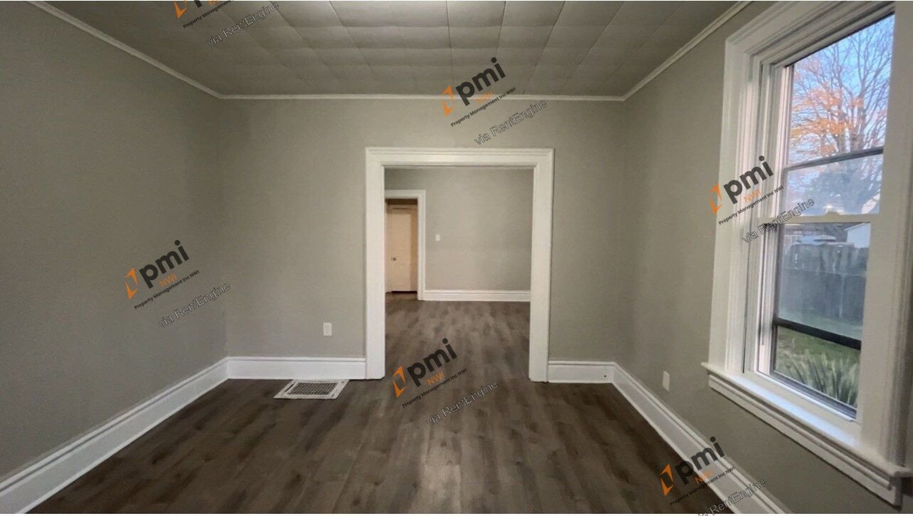 403 Rose St - Photo 5 of 18