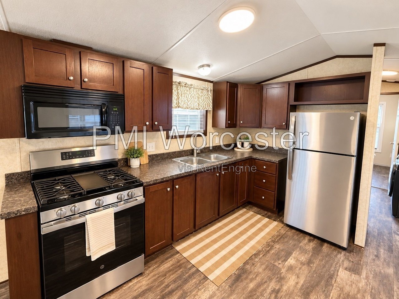 151 Hartford Tpke - Photo 4 of 18