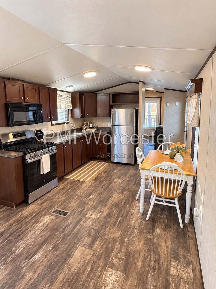 151 Hartford Tpke - Photo 5 of 18