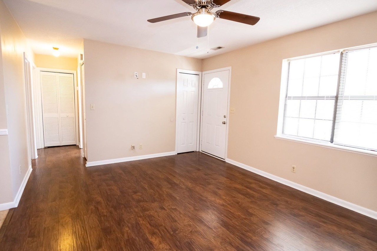 303 Withrow Rd #305 - Photo 3 of 10