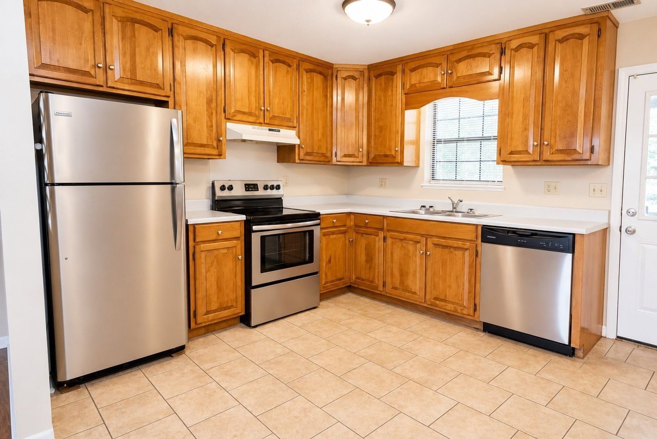 303 Withrow Rd #305 - Photo 4 of 10