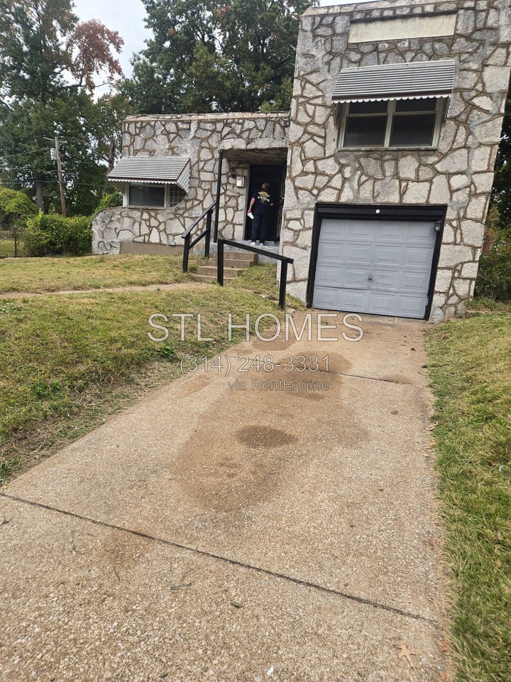 3217 Kemp Dr - Photo 2 of 20