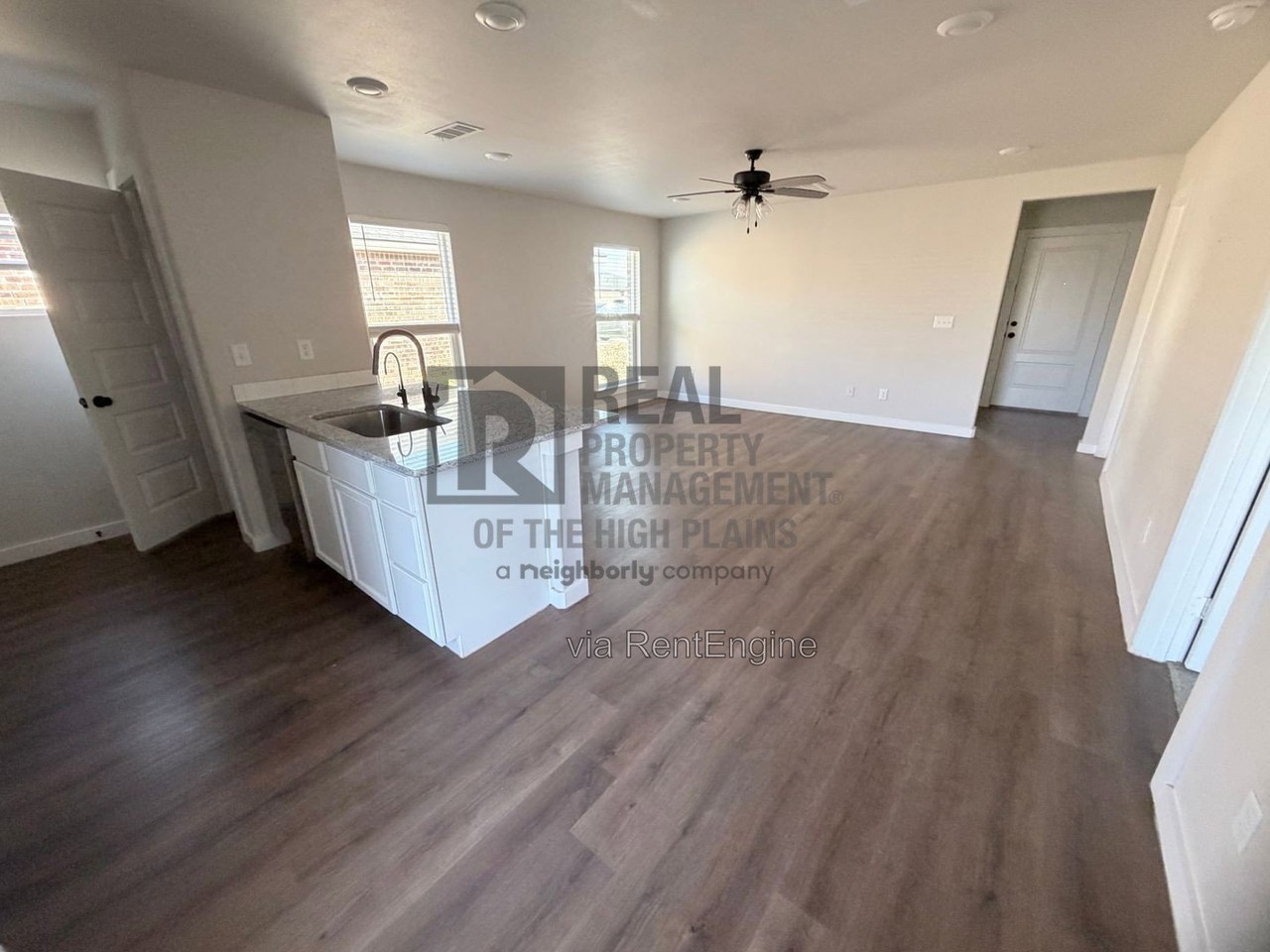 6502 Athens St - Photo 4 of 10