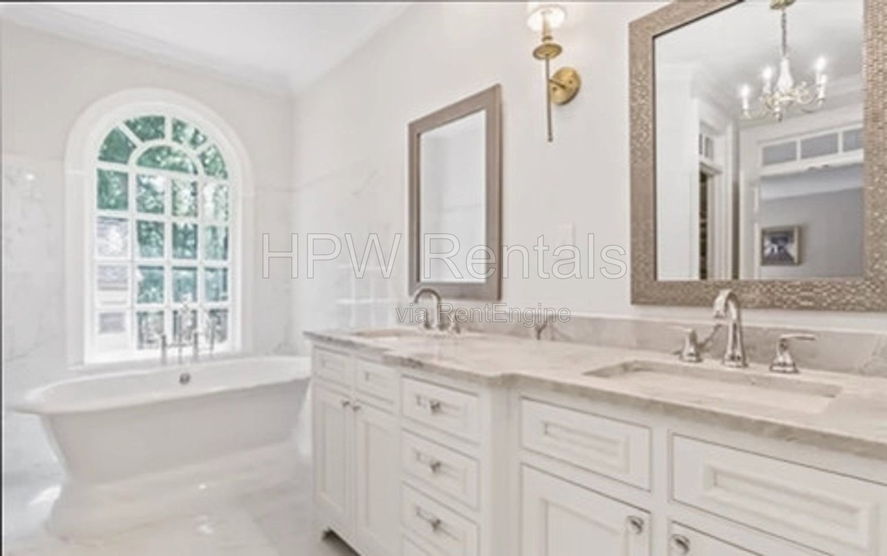 2329 Heartley Dr - Photo 4 of 6