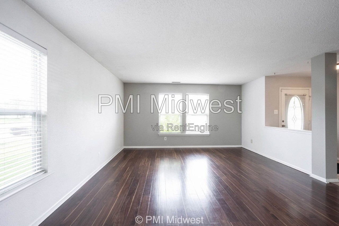 6114 Amber Valley Ln - Photo 3 of 31