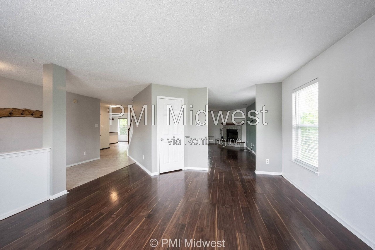 6114 Amber Valley Ln - Photo 4 of 31