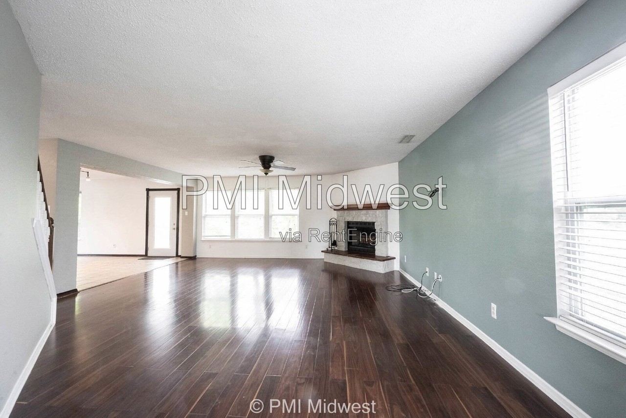 6114 Amber Valley Ln - Photo 5 of 31