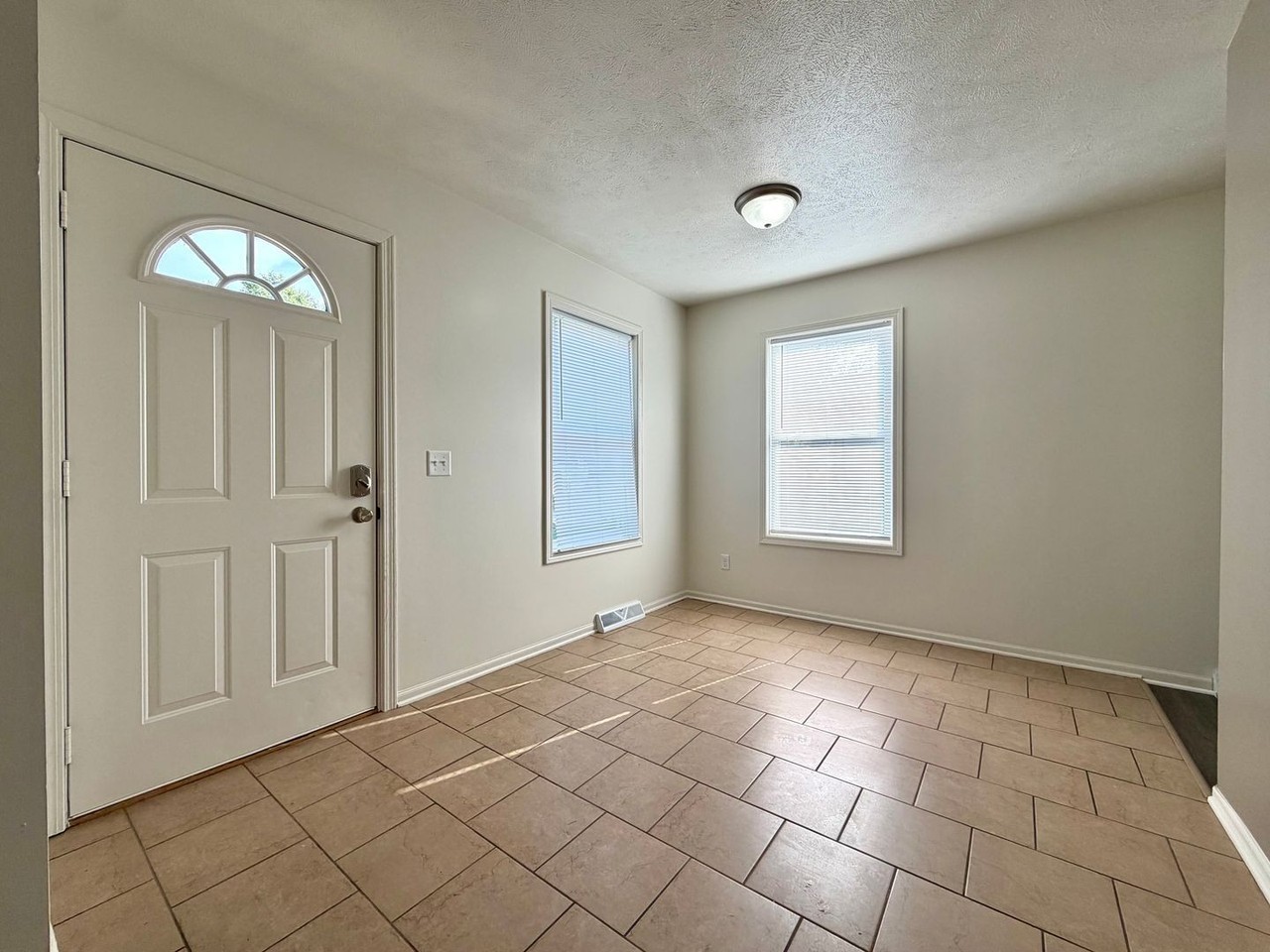 7555 Eastern Ave Se #7555 - Photo 3 of 24