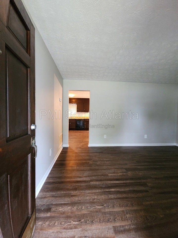 166 Avalon Way - Photo 3 of 37