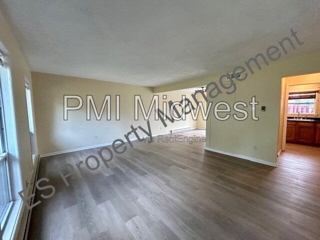 718 Southfield Ct - Photo 2 of 20