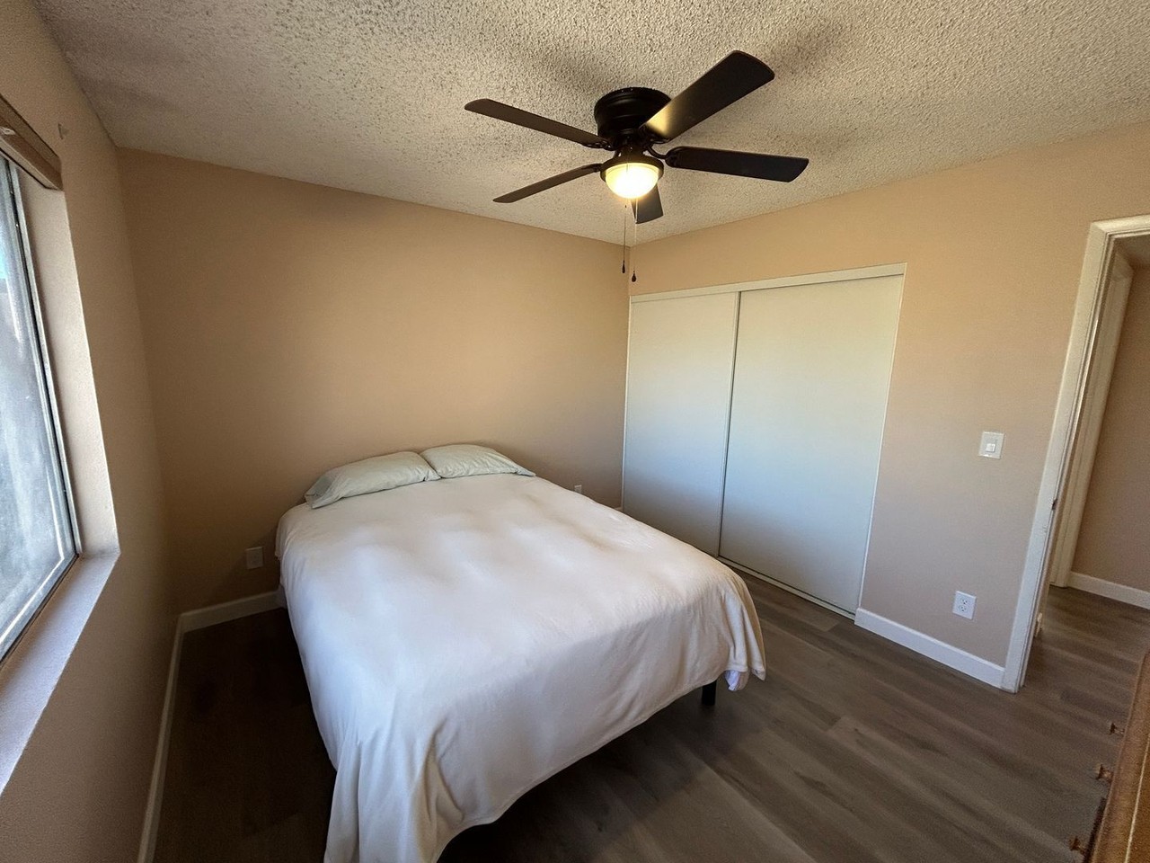 14409 N 45th Ave - Photo 4 of 17