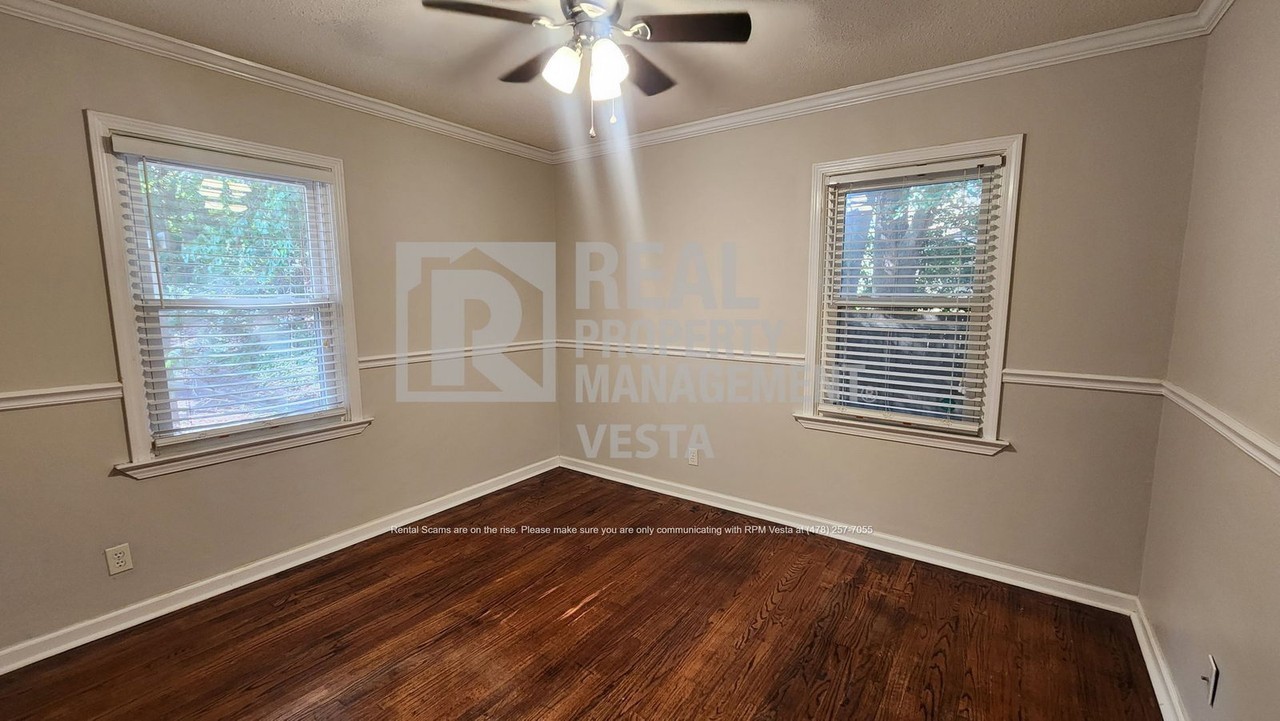 1456 Canterbury Rd - Photo 6 of 13
