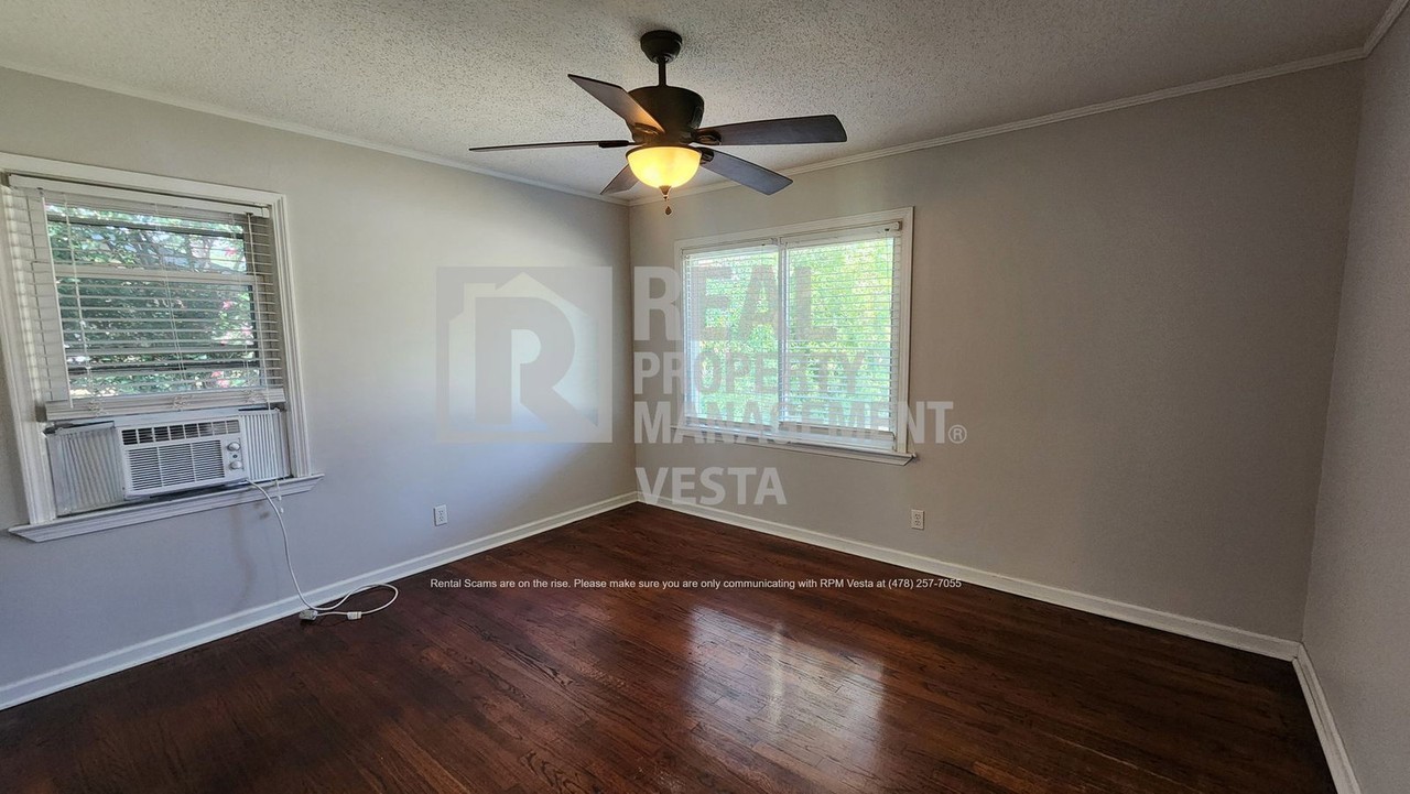 1456 Canterbury Rd - Photo 7 of 13