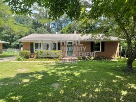 featured image of 2567 Huntington Dr