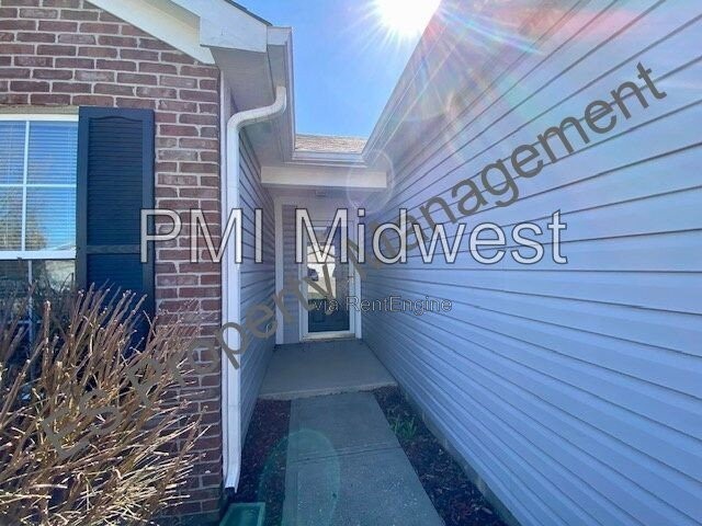7203 Jupiter Dr - Photo 5 of 32