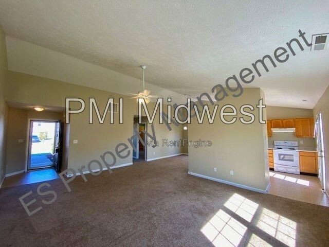 7203 Jupiter Dr - Photo 7 of 32