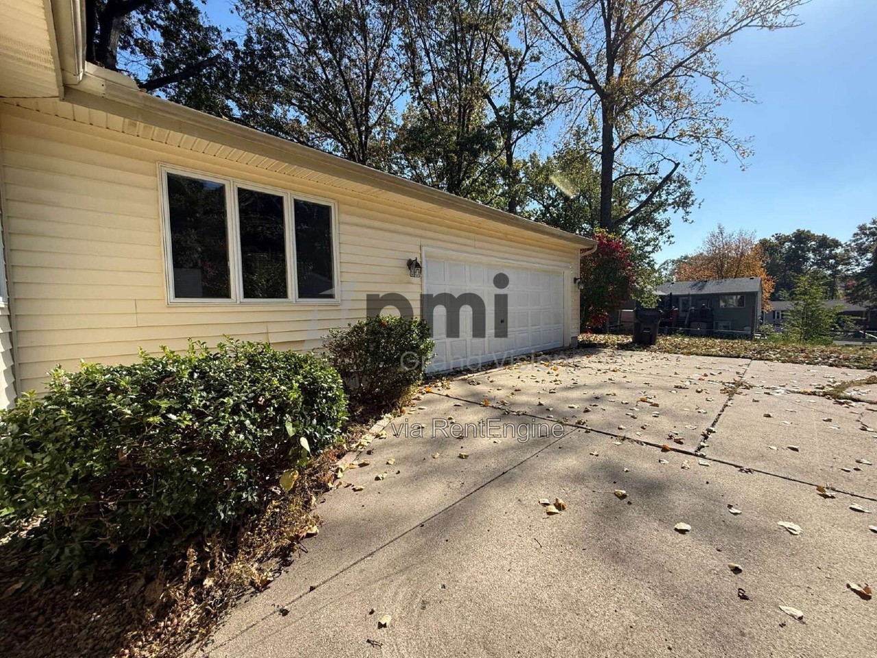 641 Bucks Lair Ct - Photo 3 of 4