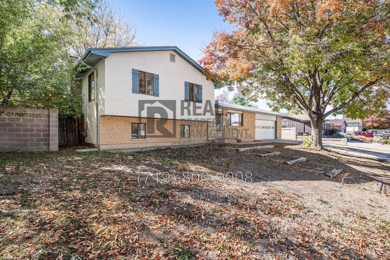 2303 Cartier Dr - Photo 2 of 40