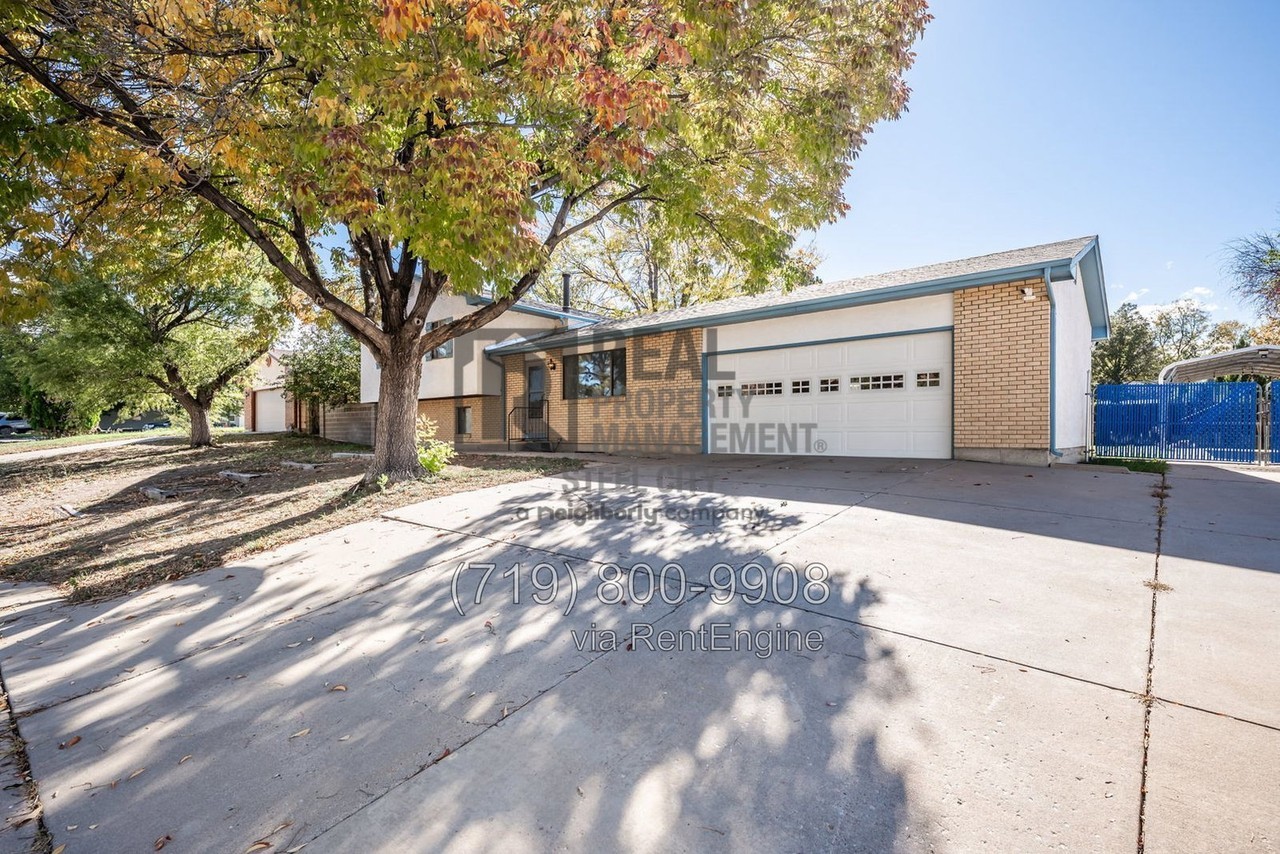 2303 Cartier Dr - Photo 3 of 40