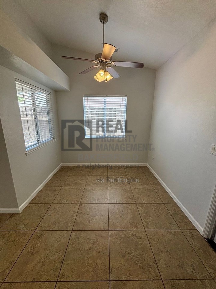 4412 Mattnick Dr - Photo 6 of 20