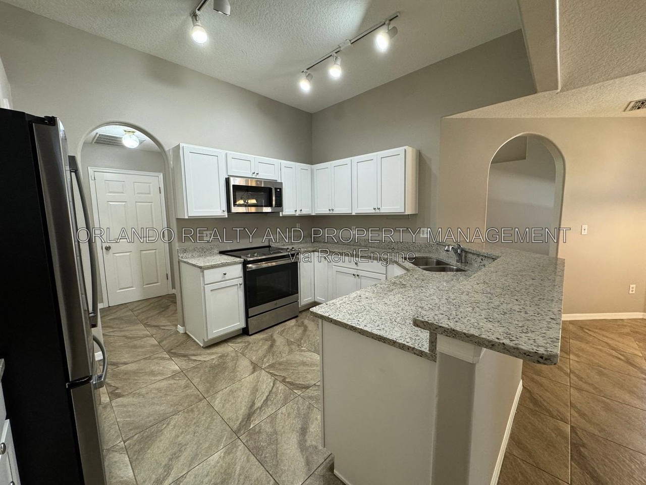 224 Pleasant Hill Dr - Photo 7 of 30