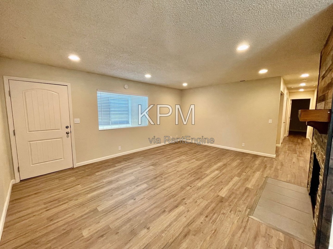 7911 Montgomery Ave - Photo 5 of 23