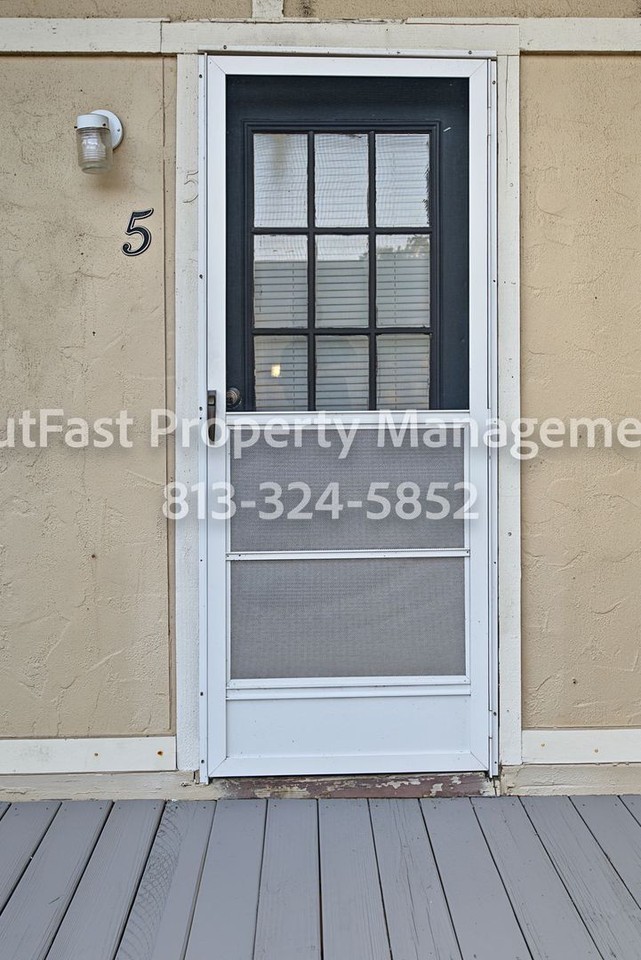 915 E Palmetto St #5 - Photo 4 of 29