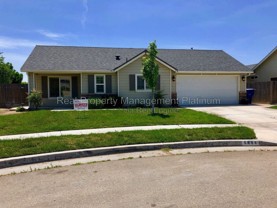 5884 E Kaviland Ave - Photo 1 of 1