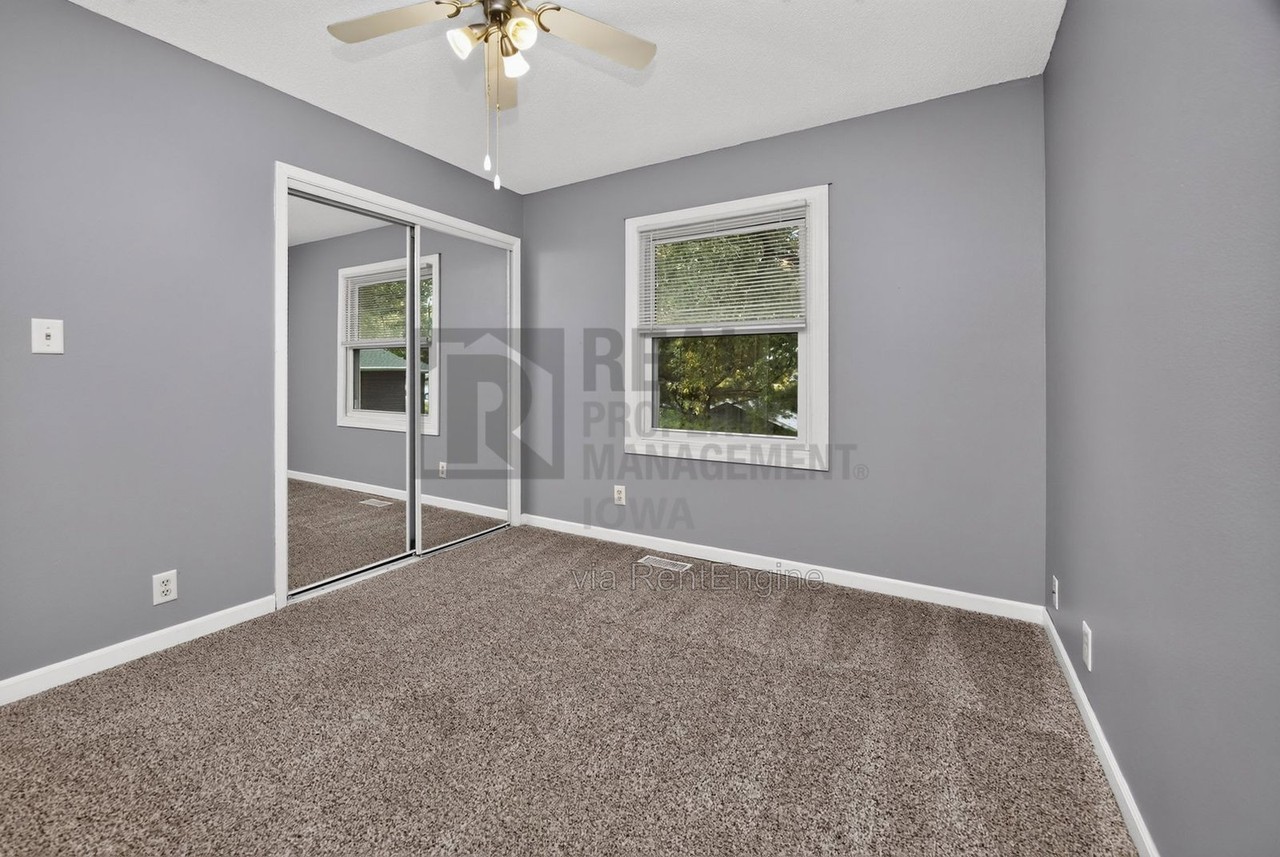 200 Spruce St - Photo 7 of 34