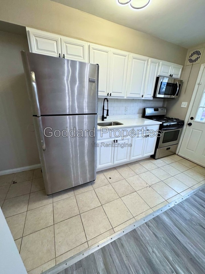 3548 Mcshane Way - Photo 5 of 16