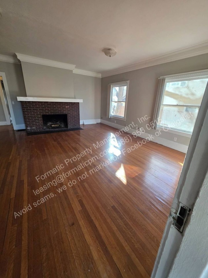 814 Brent Ave - Photo 2 of 16