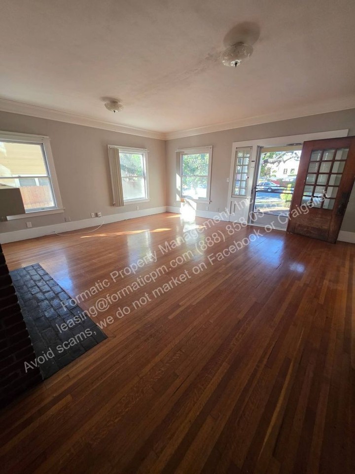 814 Brent Ave - Photo 3 of 16