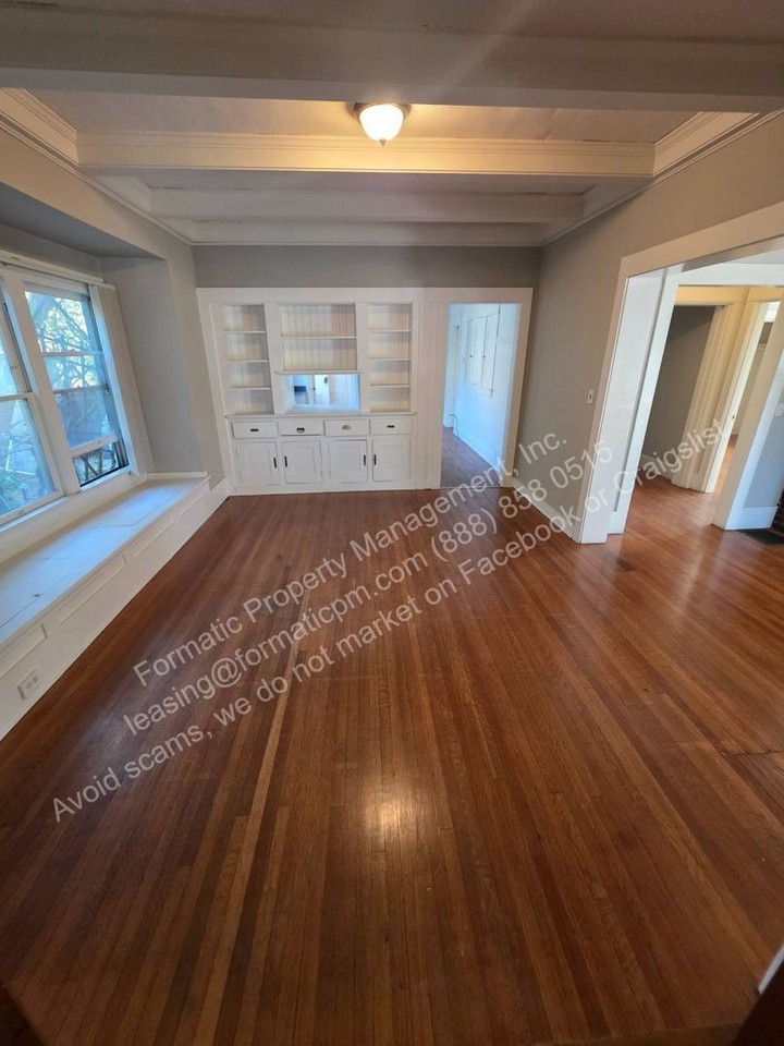 814 Brent Ave - Photo 4 of 16