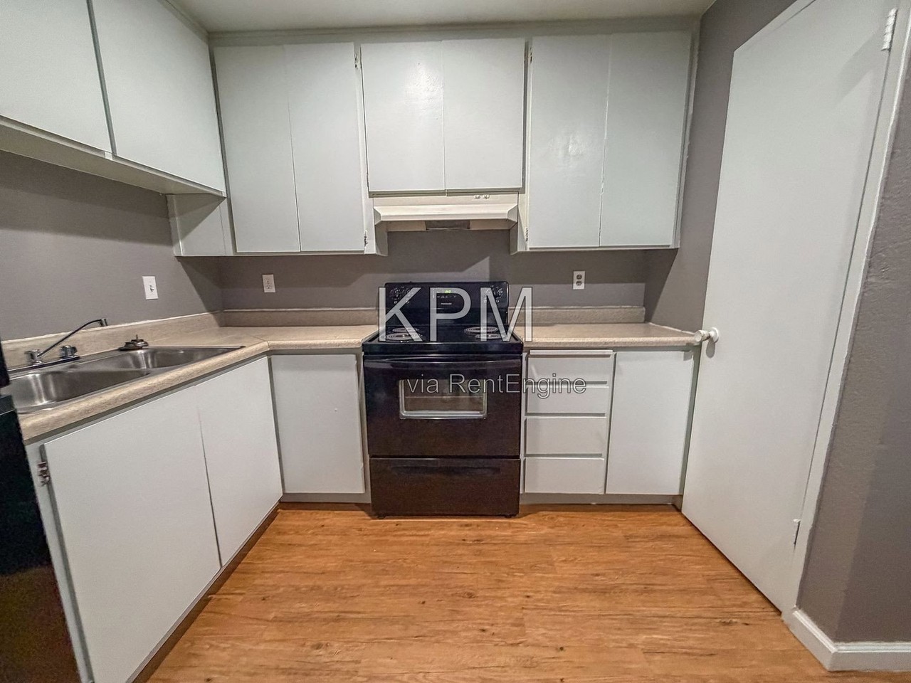 3939 N Pershing Ave #042 - Photo 3 of 11