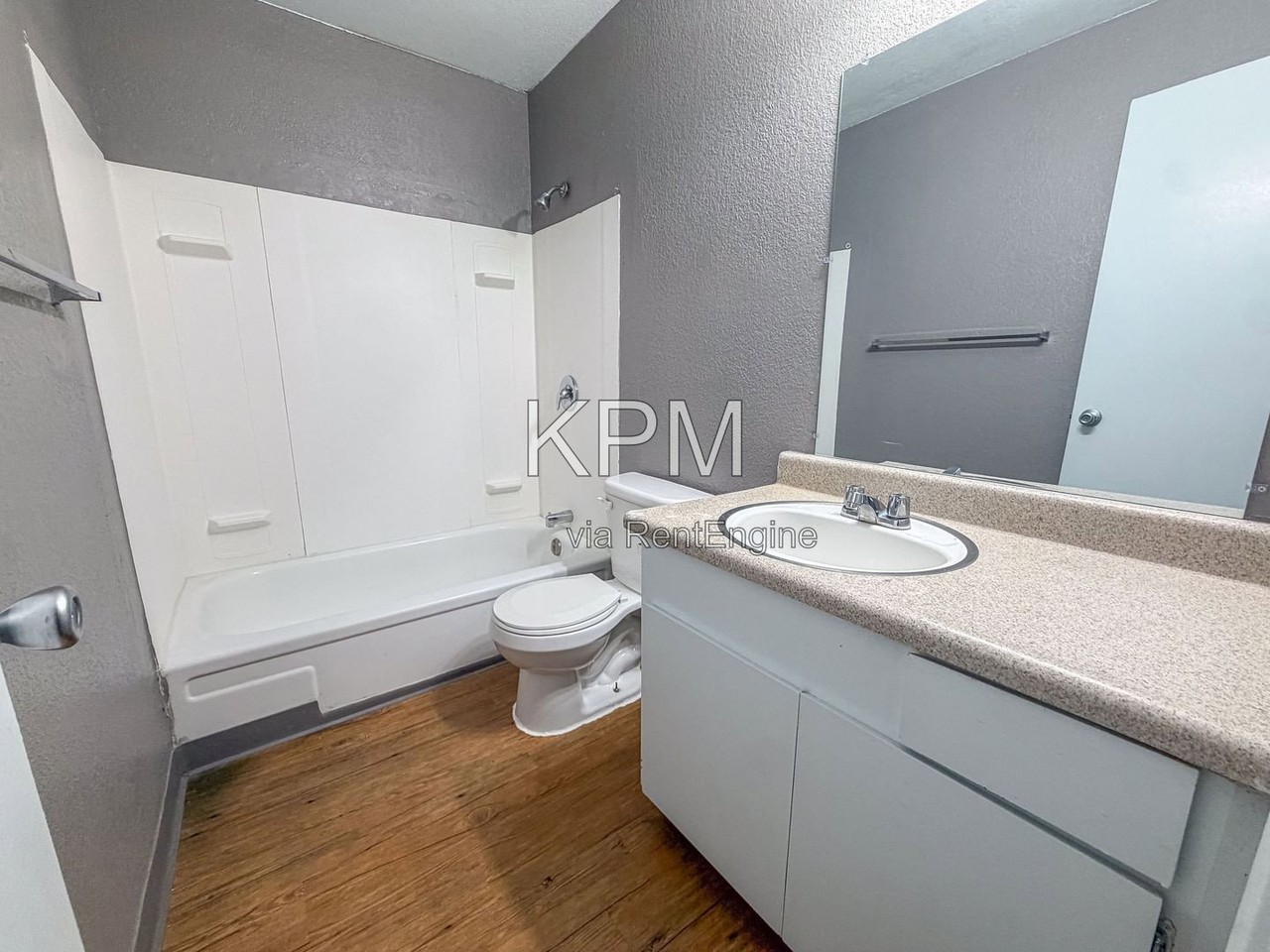 3939 N Pershing Ave #042 - Photo 5 of 11