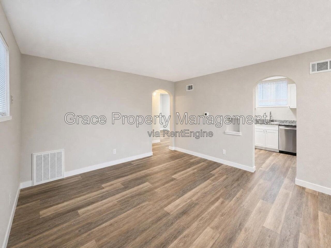 1524 Ulster St - Photo 3 of 17