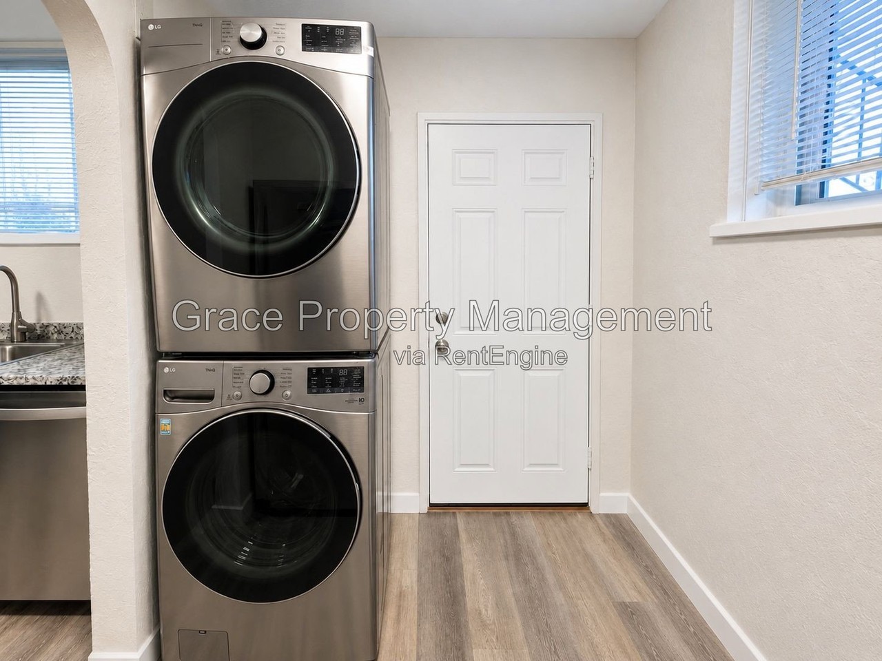 1524 Ulster St - Photo 7 of 17