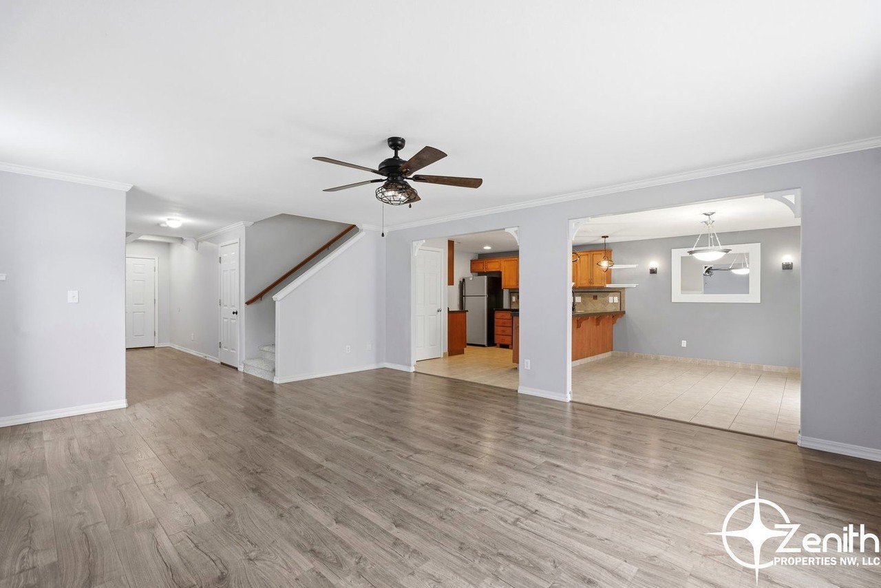 12602 Ne 26th St - Photo 5 of 42