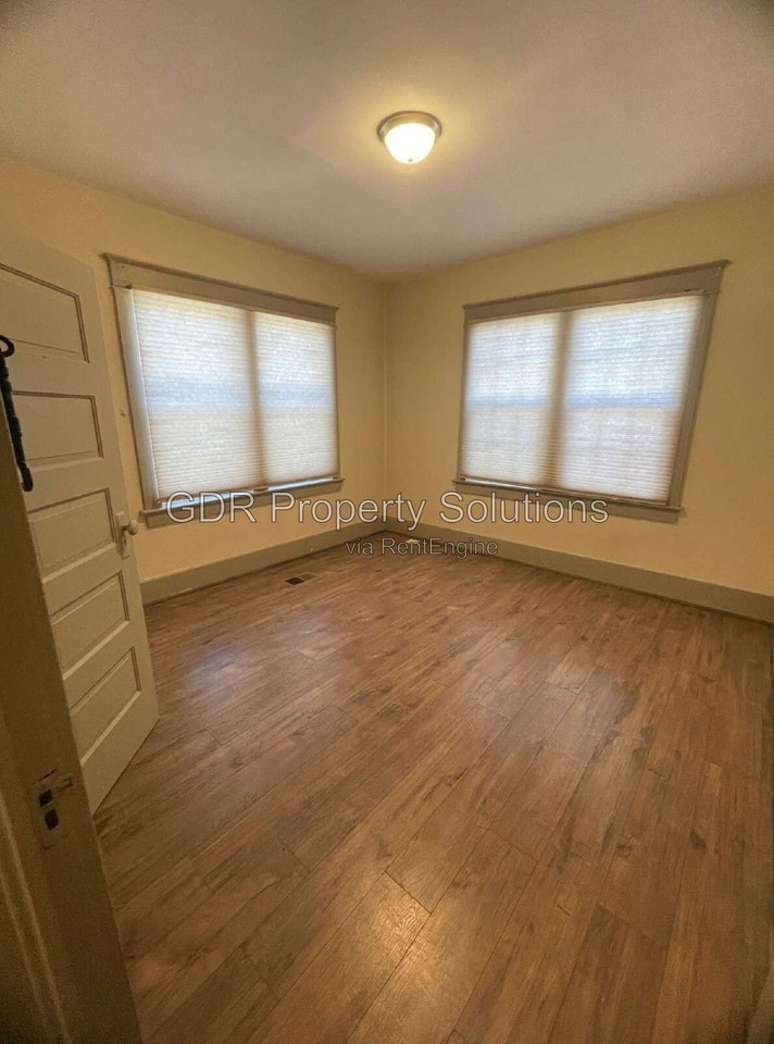 1416 Gold Ave Se - Photo 7 of 23