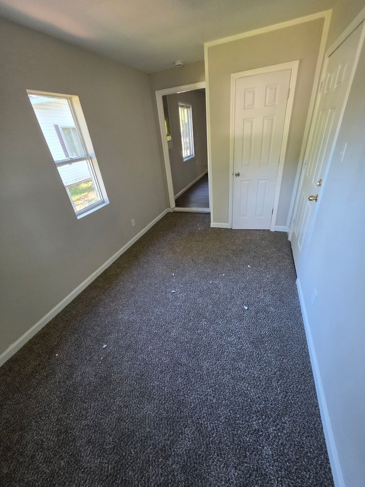 139 Saint Robert Dr - Photo 6 of 11